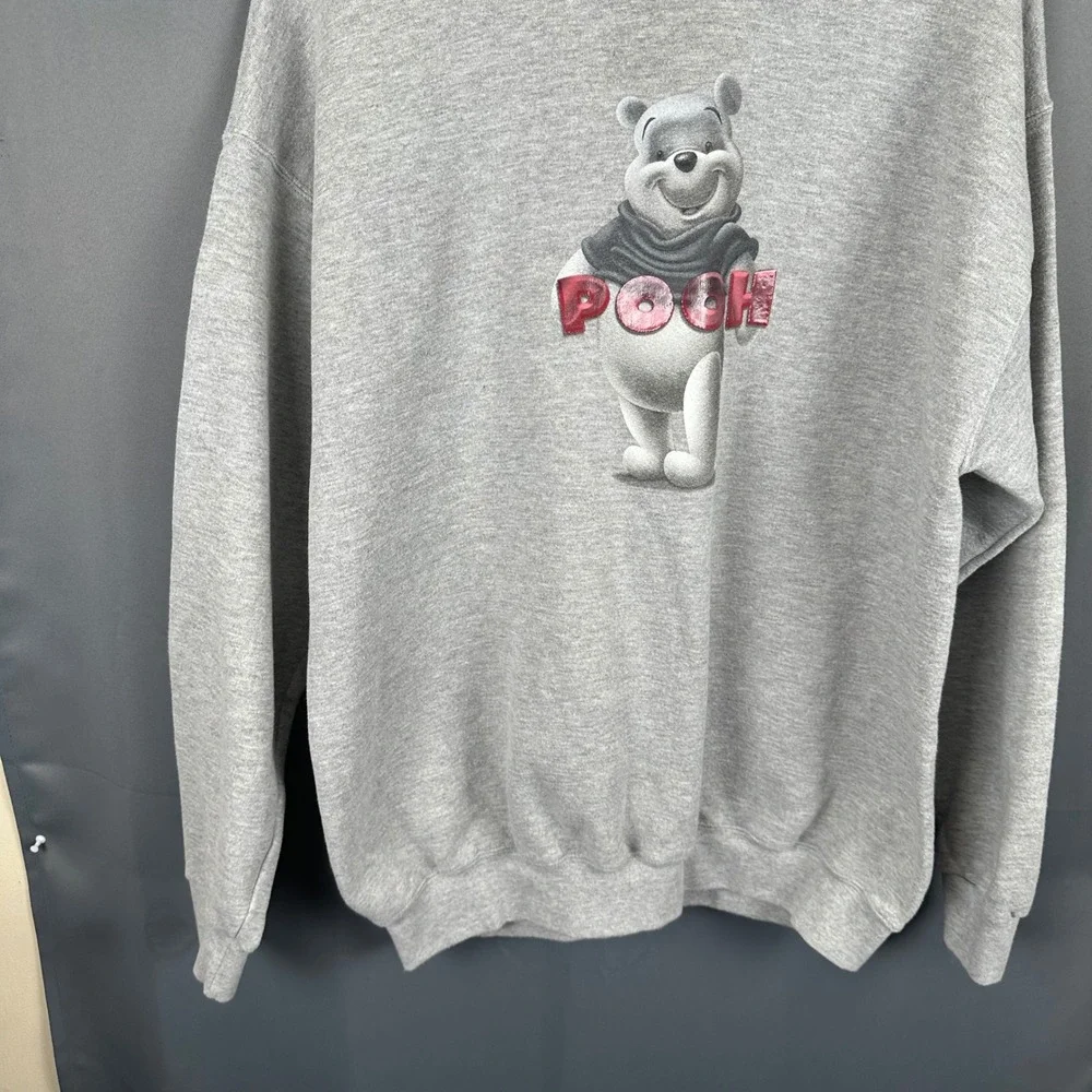 Disney Store Winnie the Pooh Graphic Sweatshirt Mens XL Gray Vintage Style
